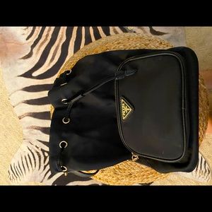 Nylon Shoulder bucket bag